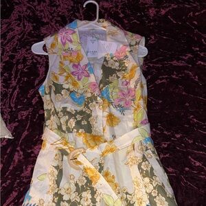 Brand new with tags guess dress from the eco collection! Beautiful print.